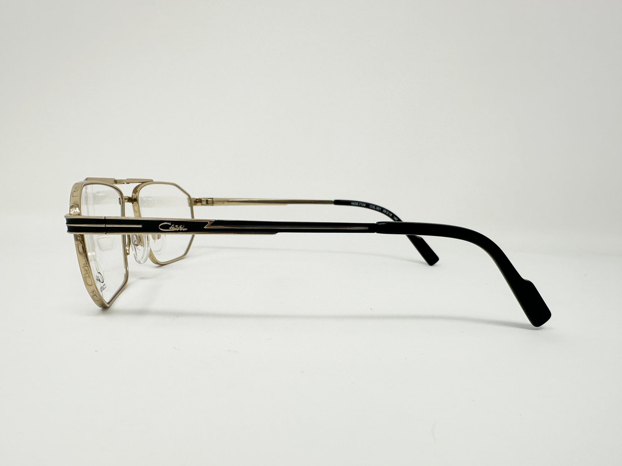 Cazal Mod.7104 c.001